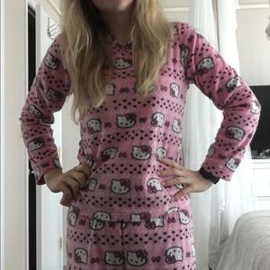 Hello kitty Fuzzy pajamas set juniors